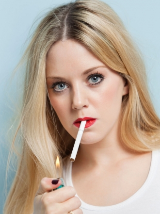 Complejo de fumadora: lucha contra el tabaco no contra los demás