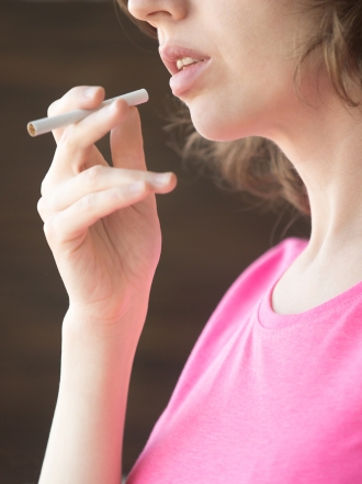 Significado de soñar con fumar: éxito y derrota a partes iguales