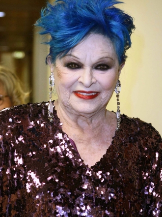 Lucía Bosé: la azulada matriarca del clan Bosé