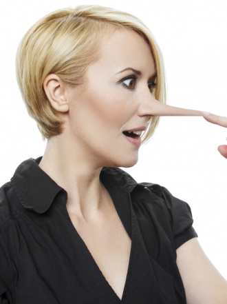 Mujeres y hombres: cómo saber si está mintiendo