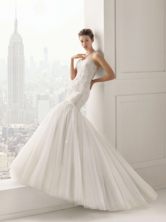 Vestidos corte sirena para novias seductoras, por Rosa Clará