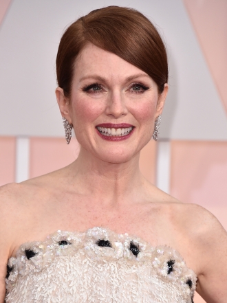 Julianne Moore, talento y elegancia de la ganadora de los Oscars 2015