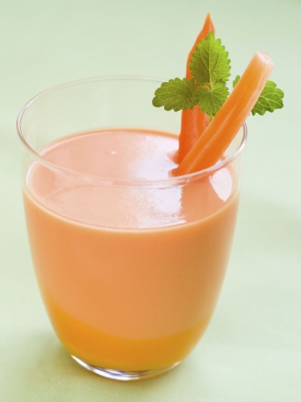 Batidos y zumos detox, descubre qué es mejor