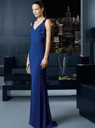 Vestidos de fiesta en azul de Rosa Clará