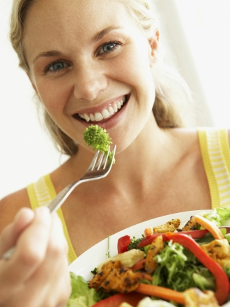 Cómo bajar una talla con las dietas detox