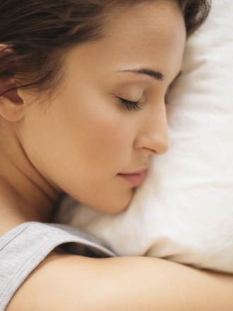 Qué alimentos ayudan a dormir bien