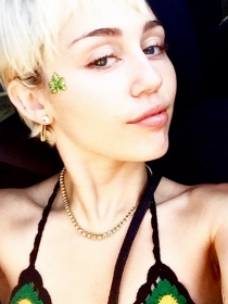 Rihanna y Miley Cyrus celebran el Día Internacional de la Marihuana