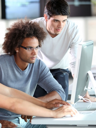 El hombre Perro en el trabajo según el horóscopo chino