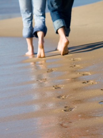 Qué hábitos mejoran la salud de los pies