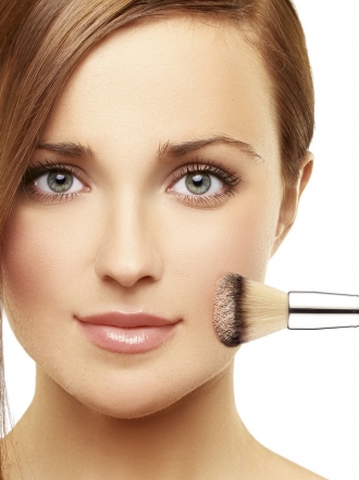 Cómo borrar las ojeras con corrector paso a paso