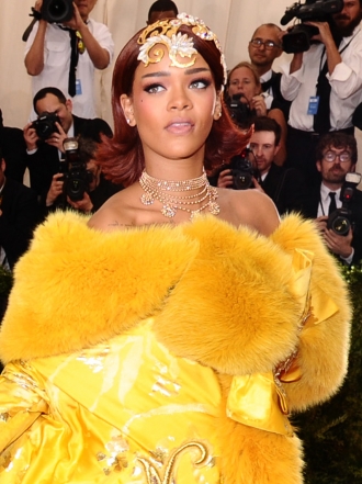 MET Gala 2015: el vestido oriental de Rihanna
