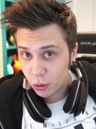 El Rubius, líder en YouTube y criticado en Twitter