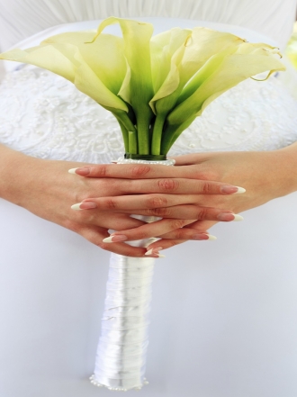 Cómo hacer una manicura perfecta para una boda
