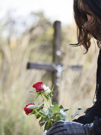 Qué significa soñar que alguien está muerto