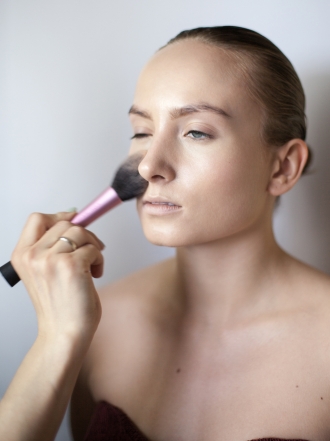 Cosas que no debes hacer con tu corrector de ojeras