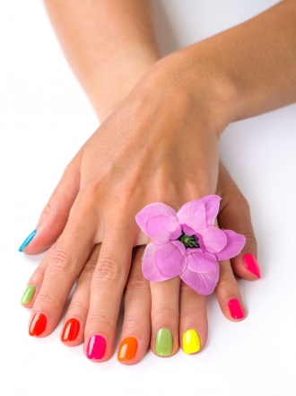 Tratamientos de belleza para lucir uñas en verano