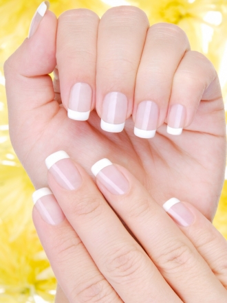 Por qué pueden ser malas las uñas postizas