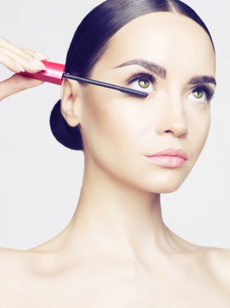 Cinco tips para quitar ojeras con corrector