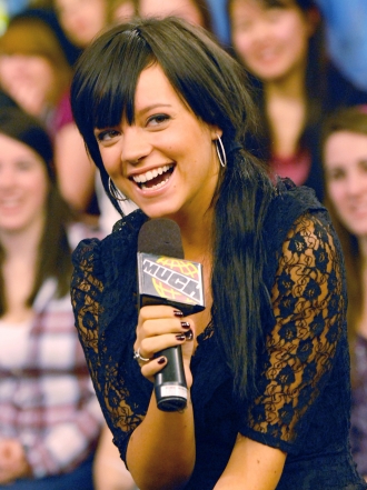 Manicuras de famosas: las uñas de Lily Allen