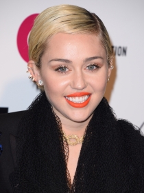 Miley Cyrus vs Taylor Swift a lo Nicki Minaj y Katy Perry