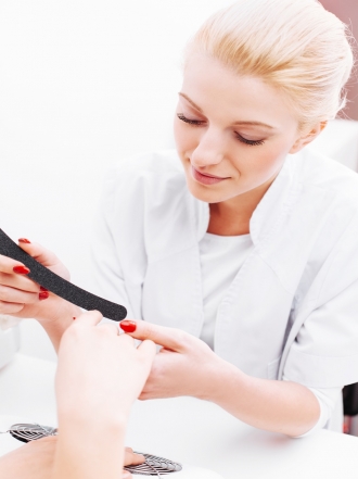 Qué tipos de uñas hay en un salón de manicura