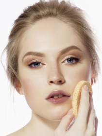 ¿Manchas en la piel? Aprende a disimularlas con maquillaje
