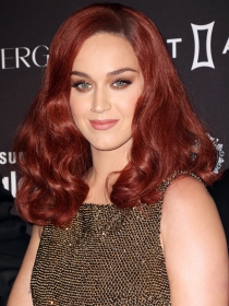 Harper's Bazaar Icons: Katy Perry arrasa a lo Jessica Rabbit
