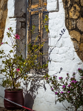 Soñar que te despiertas en un lugar lejano: ¡escapa!