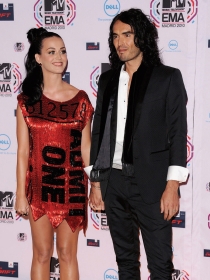 Russell Brand arremete contra Katy Perry en su documental
