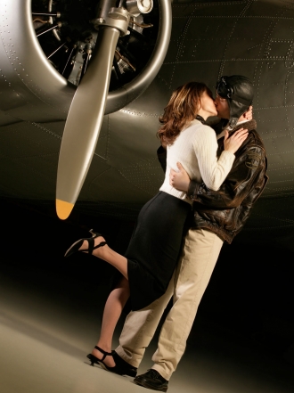 Vuela hacia la libertad con tus sueños eróticos en un avión