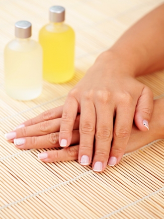 Cómo llevar las uñas perfectas al trabajo: manicura profesional