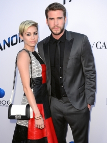 Liam Hemsworth y Miley Cyrus, juntos por los animales