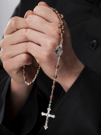 Soñar con un sacerdote: ¿qué estás buscando?