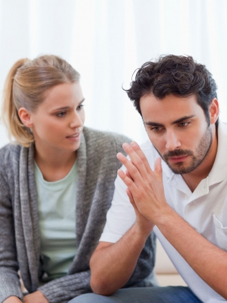 Mi pareja me ignora: ¿es bueno seguir?