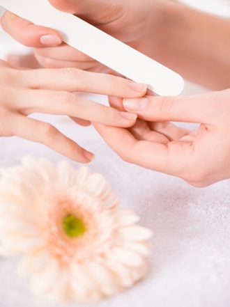 Cinco trucos que no sabías para regenerar las uñas