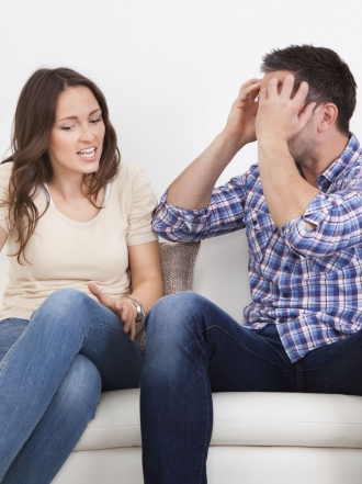 Soñar que discutes con tu pareja: canaliza tus emociones negativas