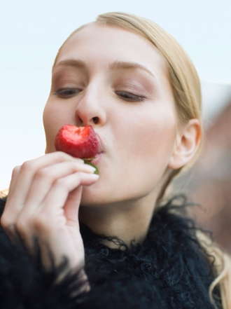 Soñar con fresas: casi un sueño erótico