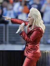 Ficha el maquillaje de ojos de Lady Gaga en la Super Bowl 2016