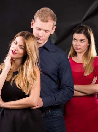 Soñar con la querida de mi esposo: el engaño en sueños