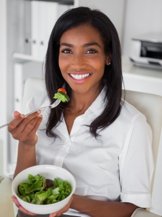 Bajar de peso mientras trabajas: tuppers sanos para la oficina