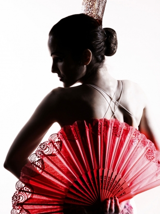 Soñar con bailar sevillanas: tu espíritu curioso e inquieto