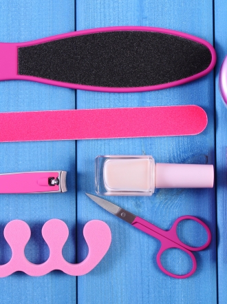 Neceser de emergencia de uñas: qué llevar en nuestro bolso