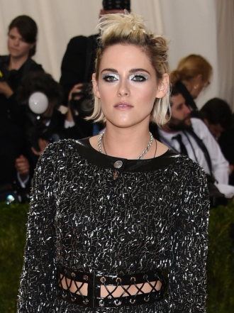 Nicole Kidman y Kristen Stewart: peinado clásico vs moderno