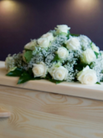 Soñar con un tanatorio: el significado de la muerte en tus sueños