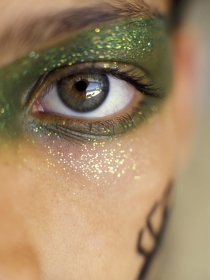 Maquillaje glamuroso para la noche de Halloween
