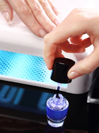 Productos para retocar uñas acrílicas en casa