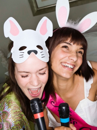 Cómo contarles a tus amigas que vuelves a tener novio