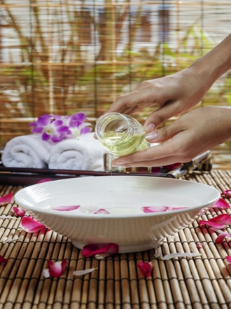 Cómo dar fortaleza a uñas frágiles con remedios caseros