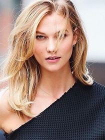 Karlie Kloss: el maquillaje ideal para labios sin volumen