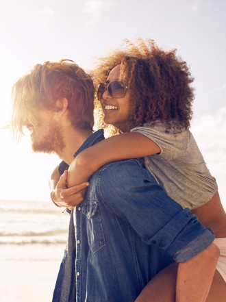 La compatibilidad del horóscopo para los Piscis y los Libra